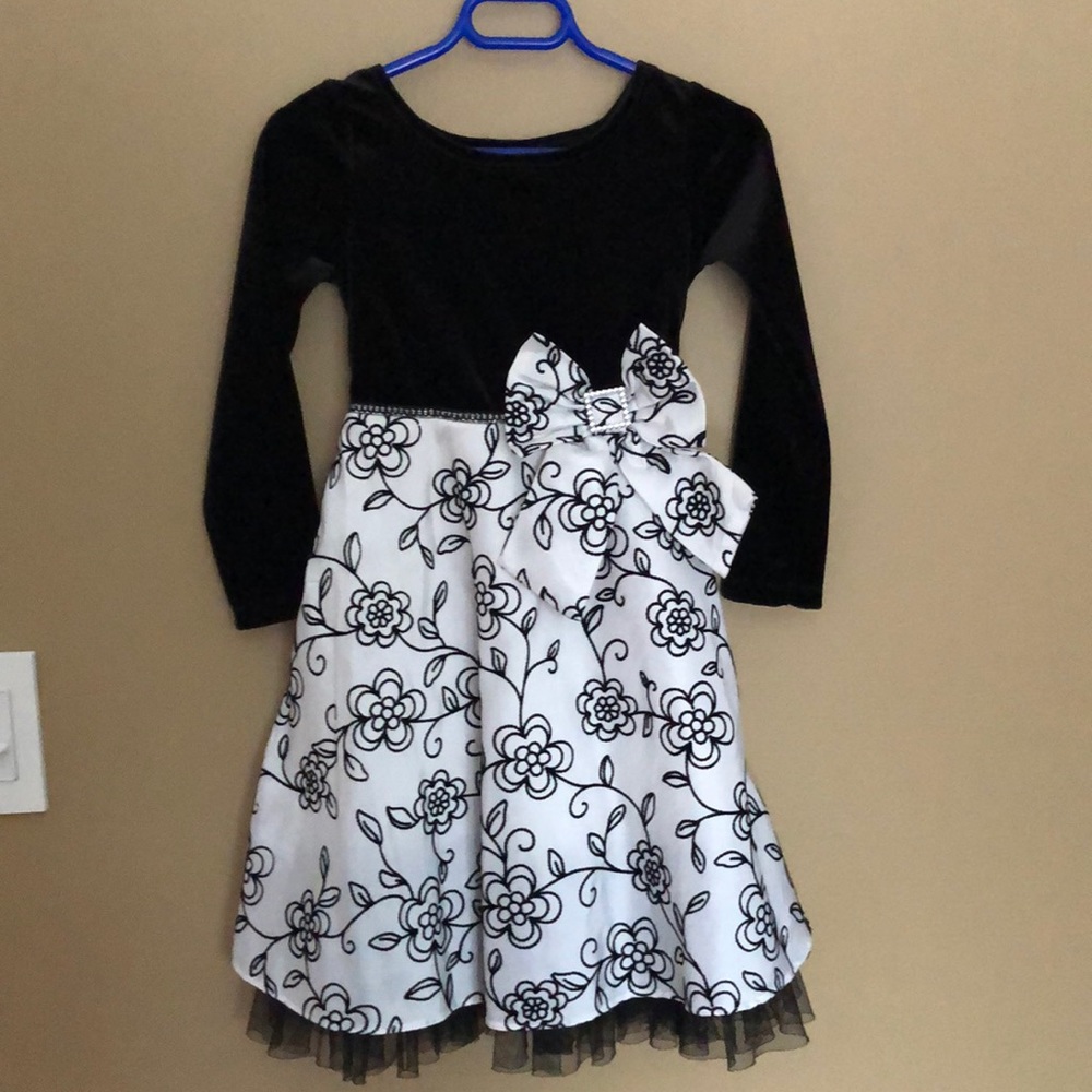 Dollie&Me black flower dress
